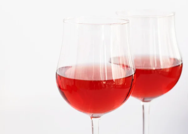 Glas Wein isoliert auf weiß — Stockfoto