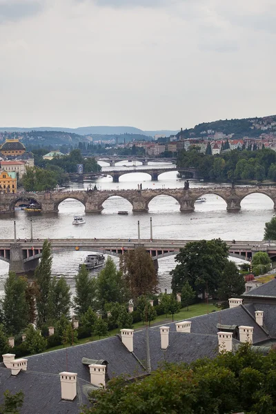 Фон мости Праги — стокове фото