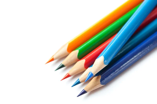 Χρωματιστά μολύβια που απομονώνονται σε λευκό — Φωτογραφία Αρχείου