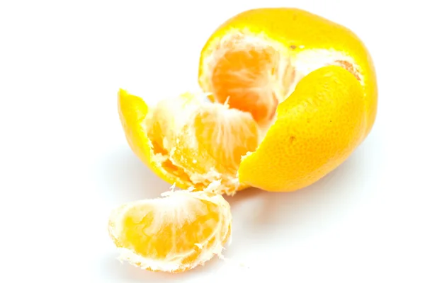 Mandarine isolée sur blanc — Photo