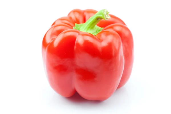 Κόκκινο πιπέρι απομονωμένο σε λευκό — Φωτογραφία Αρχείου