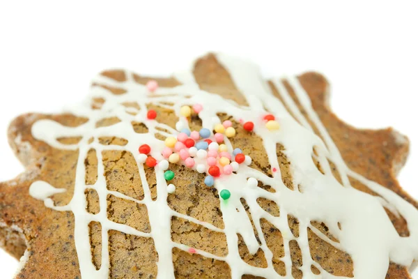 Kuchen mit Zuckerguss und Pillen isoliert auf weiß — Stockfoto