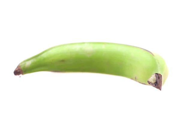 Ein großer grüner Kochbananen isoliert auf weiß — Stockfoto