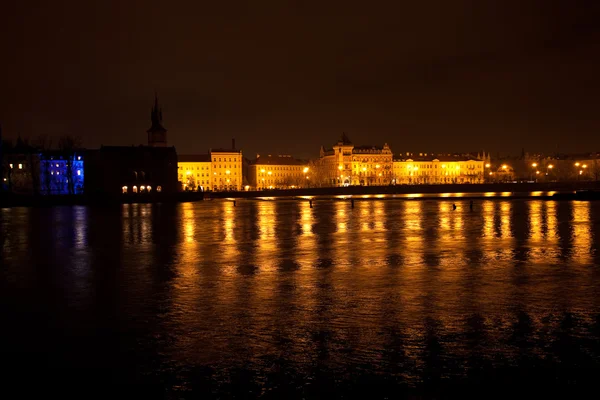 Une belle vue de la nuit de l'automne Prague — Photo
