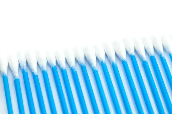 Blaue Reinigungsbürste isoliert auf weiß — Stockfoto