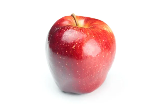 Красивый мягкий сочный яблоко изолированы на белом — стоковое фото