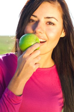 apple açık olan güzel bir kadın portresi