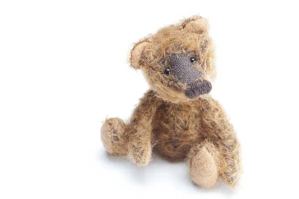 Teddybeer geïsoleerd op wit — Stockfoto