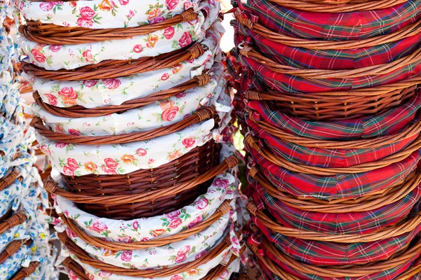 Fundo das cestas na feira — Fotografia de Stock