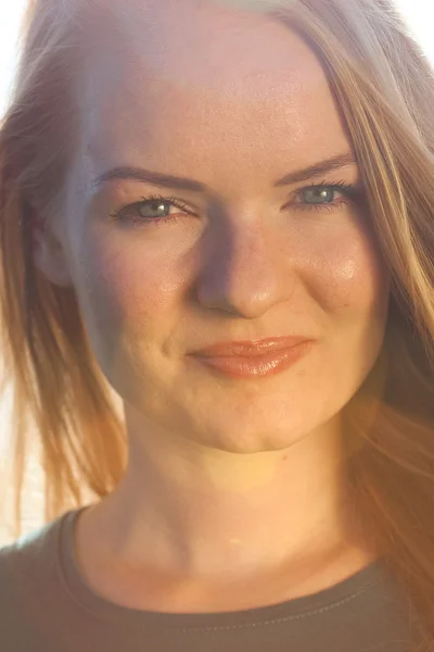 stock image Portrait of a beautiful young woman outdoor