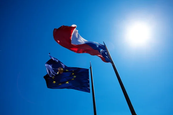 Flags of the European Union and the Czech Republic against the b — Stock Photo, Image