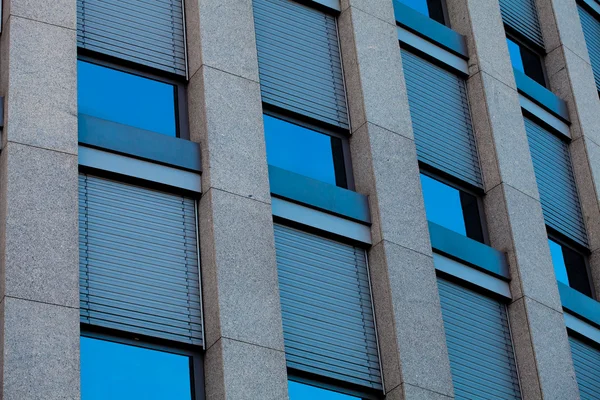 玻璃现代办公大楼的背景 — 图库照片