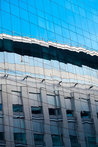 Zázemí moderní kancelářské budovy sklo — Stock fotografie