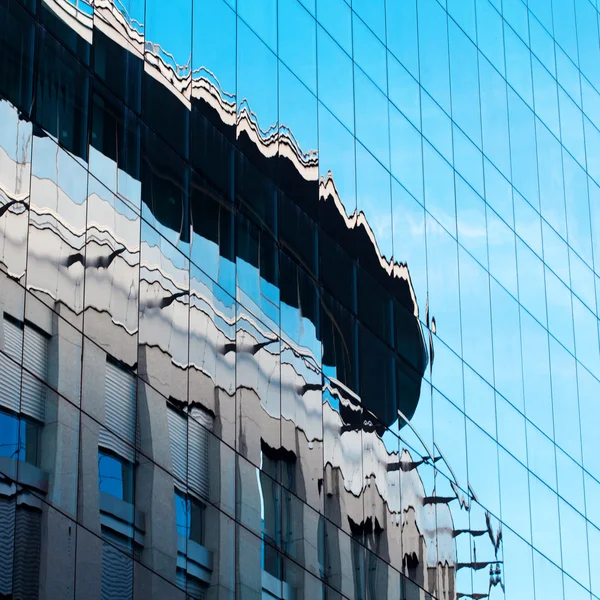 Фон современного офисного здания из стекла — стоковое фото