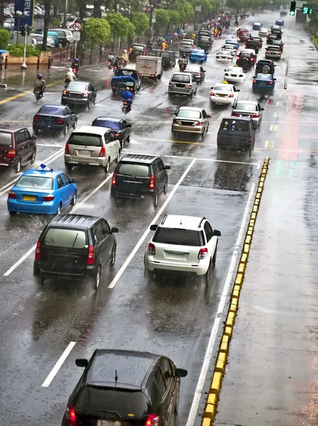 Regenachtige verkeersopstopping — Stockfoto