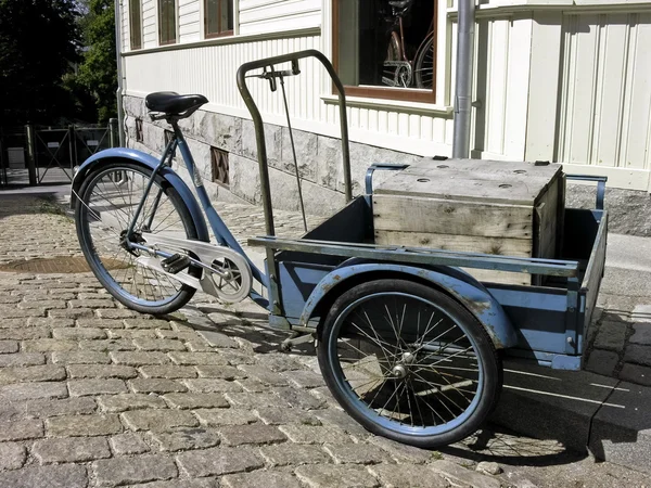 Antiguo triciclo tradicional noruego — Foto de Stock