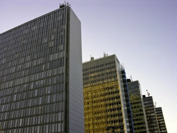 Skyskrapor i rad — Stockfoto