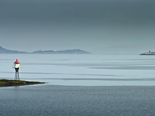 Land marker boei in Noorwegen zee — Stockfoto