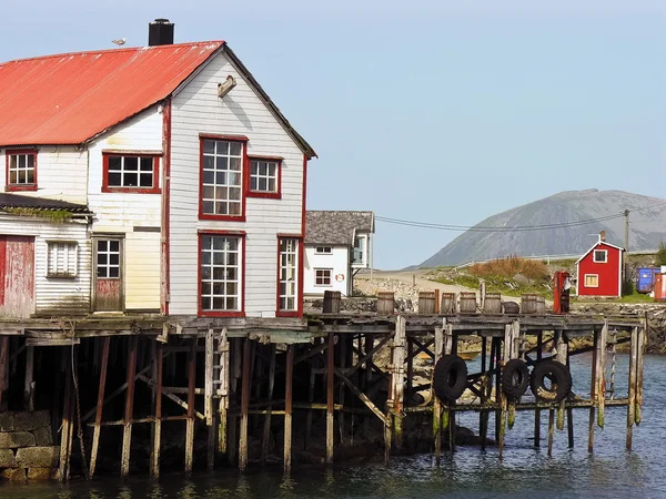 Разрушенный скандинавский дом — стоковое фото