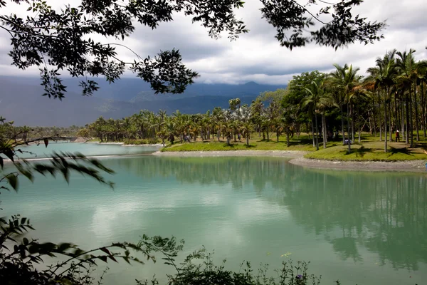 stock image Beautiful lake with nice sky color