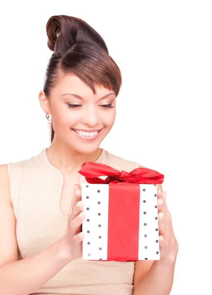 Happy woman with gift box — Stock Photo, Image