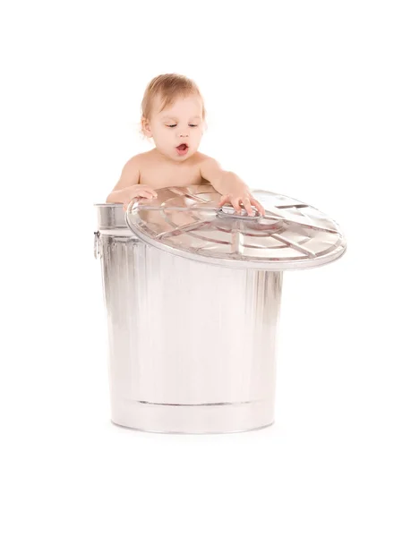 Baby in trash can — Stock Photo, Image