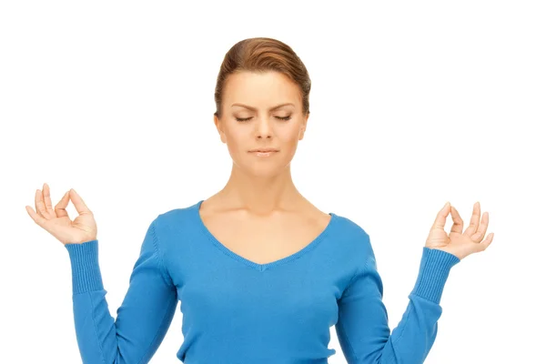 Kvinne i meditasjon – stockfoto