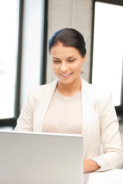Happy woman with laptop computer — Stock Photo, Image