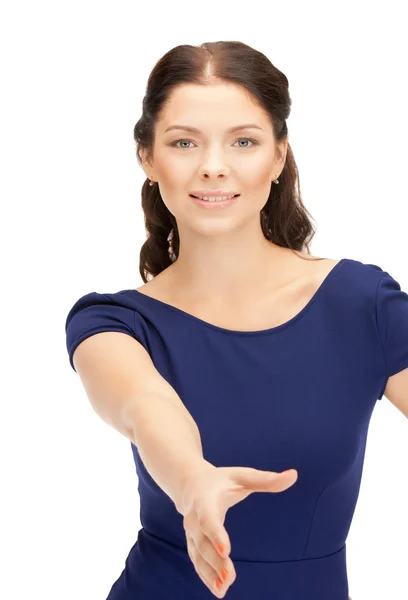 Жінка з відкритою рукою готова до рукостискання — стокове фото