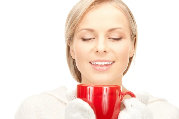 Mujer con taza roja — Foto de Stock