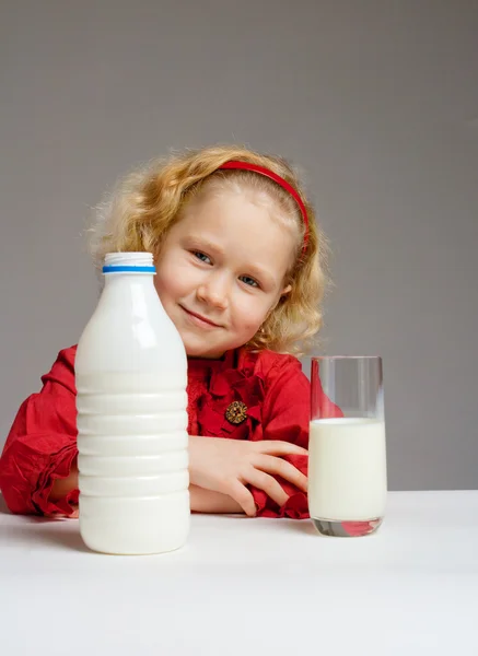 stock image Girl and milk