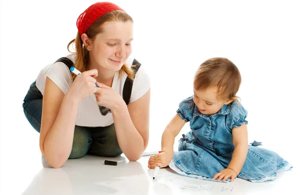 Mother and toddler drawing — Stock Photo, Image