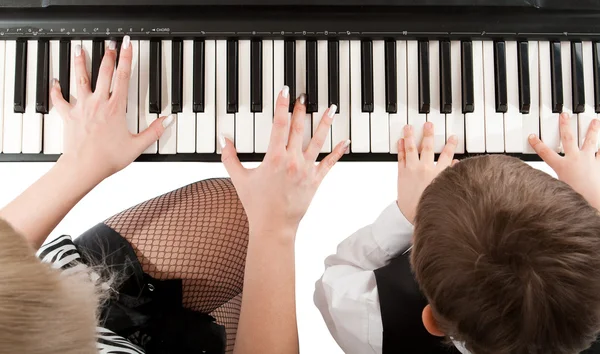 Hands on piano — Stock Photo, Image