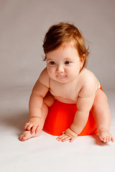 Bebek lazımlık üzerinde — Stok fotoğraf
