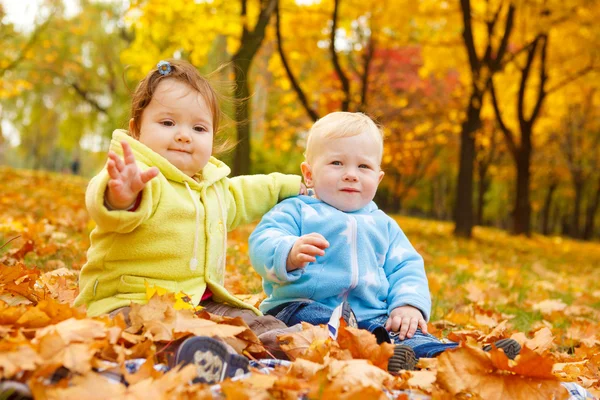 Bambini d'autunno — Foto Stock
