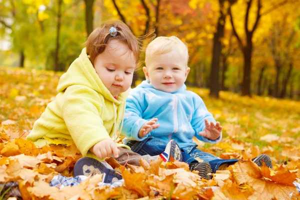 Herbstkinder — Stockfoto