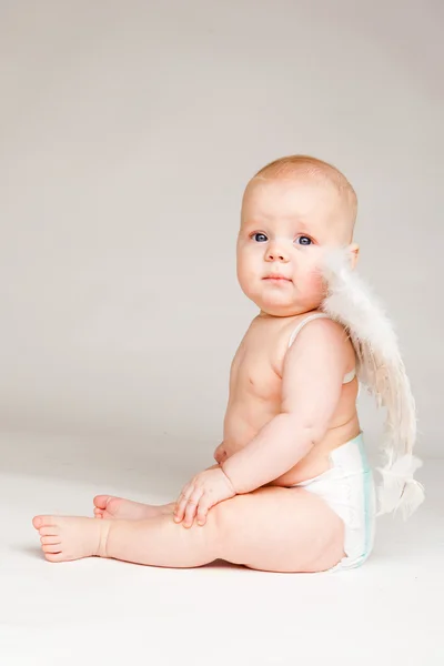 Bebé angelical — Foto de Stock