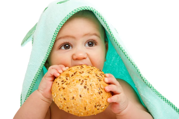 Bayi makan roti — Stok Foto