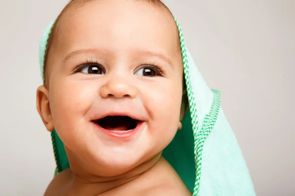 Dişsiz bebek gülüyor — Stok fotoğraf