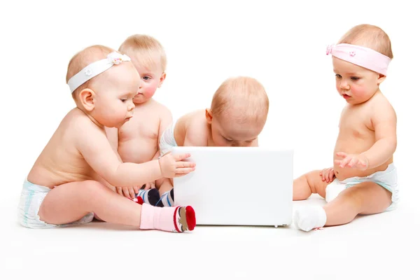 Laptop bebekler — Stok fotoğraf