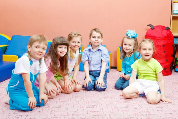 Kinder im Kindergarten — Stockfoto