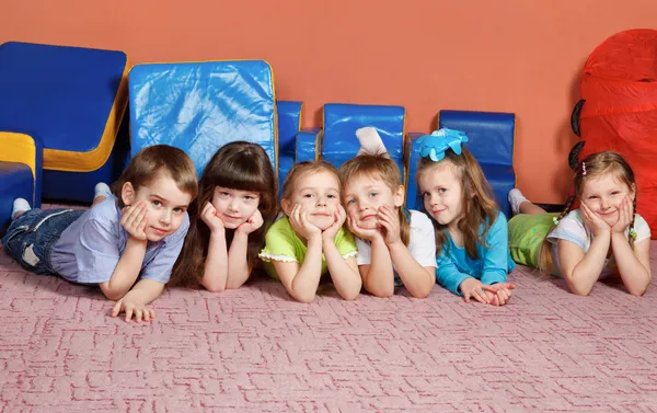Kids on the floor — Stock Photo, Image