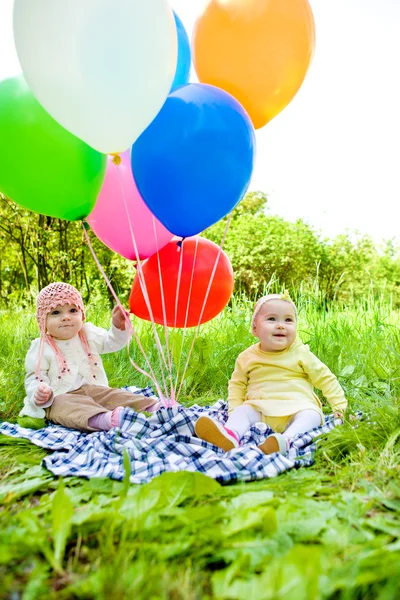 Bebés de globo —  Fotos de Stock