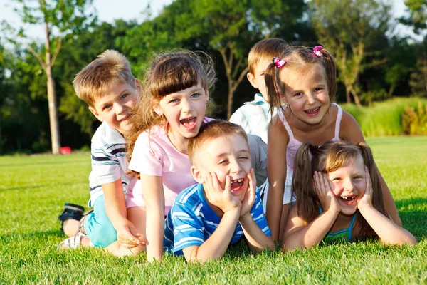 Preschoolers laughing — Stock Photo, Image