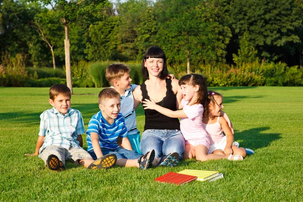 Teacher with students — Stock Photo, Image