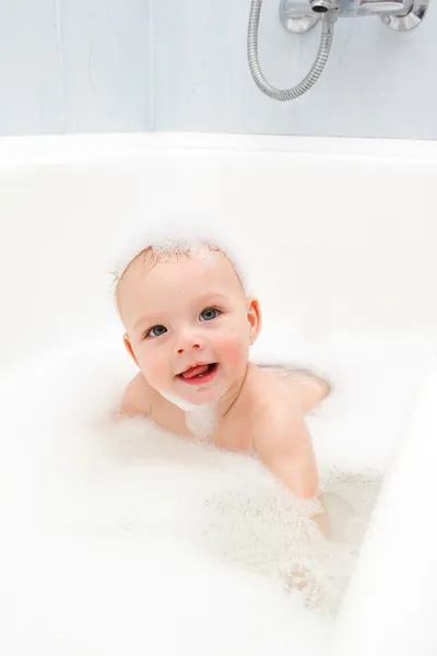 Infant swimming — Stock Photo, Image