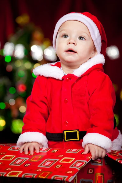Dziecko w stroju santa — Zdjęcie stockowe
