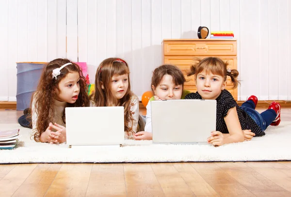 Friends with laptops — Stock Photo, Image