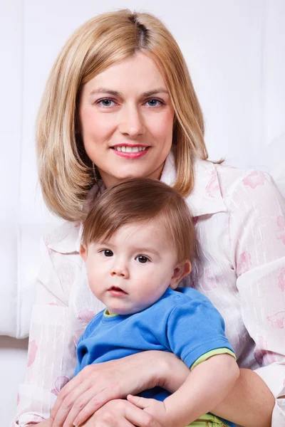 어머니 및 아기 소년 — 스톡 사진