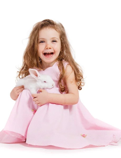 Flicka med vit kanin — Stockfoto